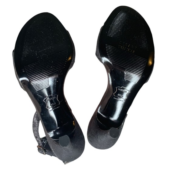 Stuart Weitzman Peep toe Ruffle Slingback Heeled Sandals Black Leather Size 6M - Picture 10 of 10